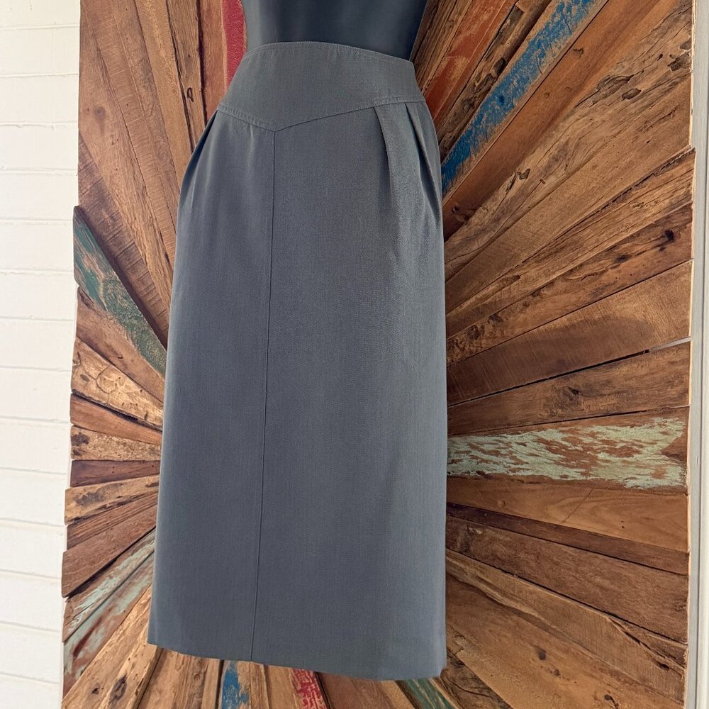 Vintage Jaeger midi 100% pure new wool high rise gray skirt Sz 8 pockets